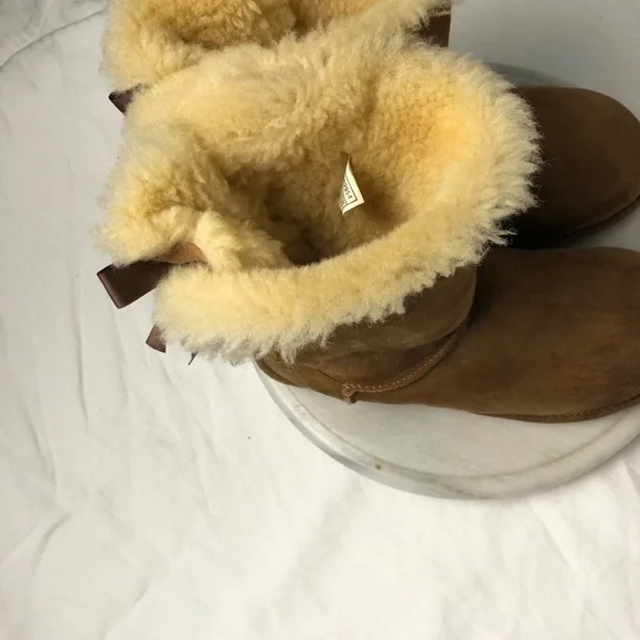 UGG boots - Picture 2 of 8